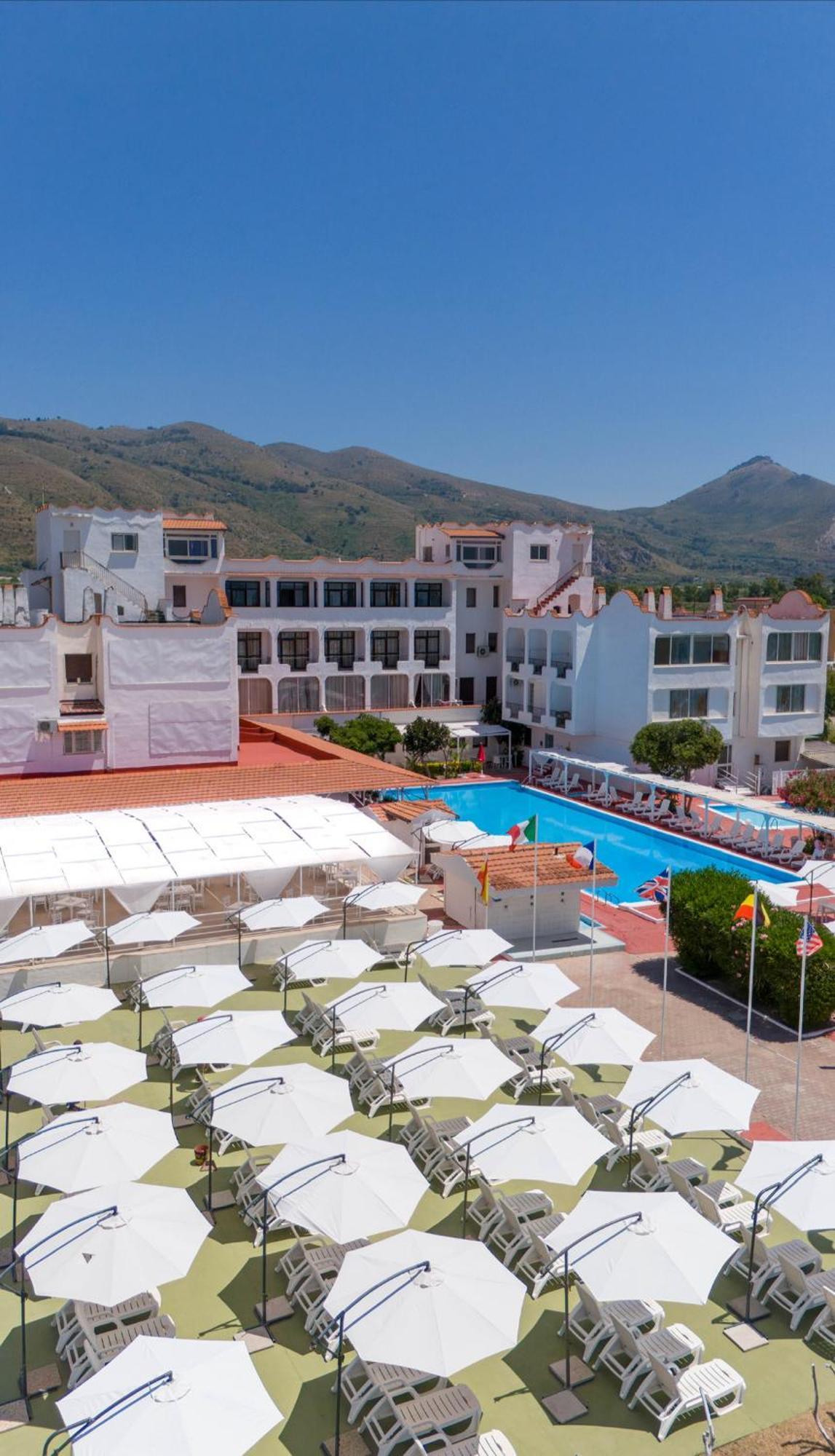 International Resort Мондрагоне Екстериор снимка