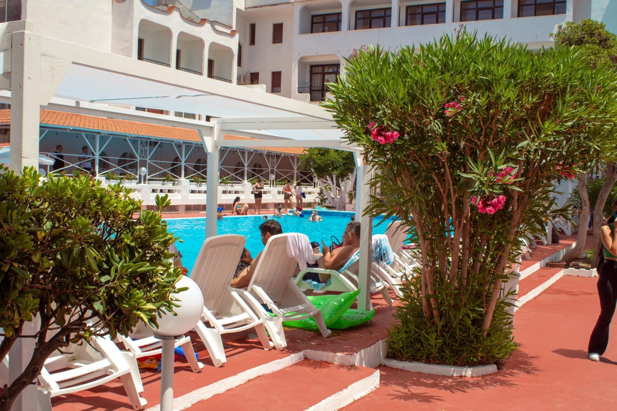 International Resort Мондрагоне Екстериор снимка