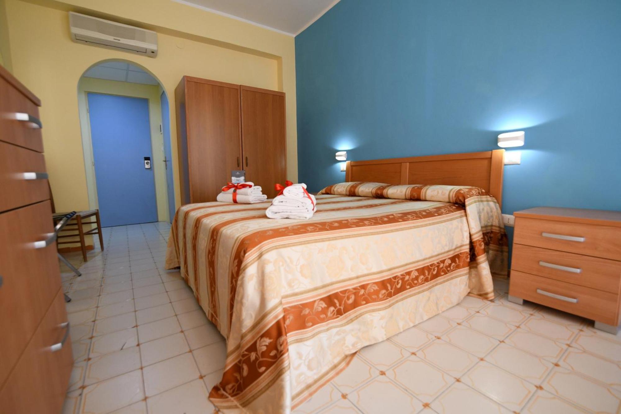 International Resort Мондрагоне Екстериор снимка
